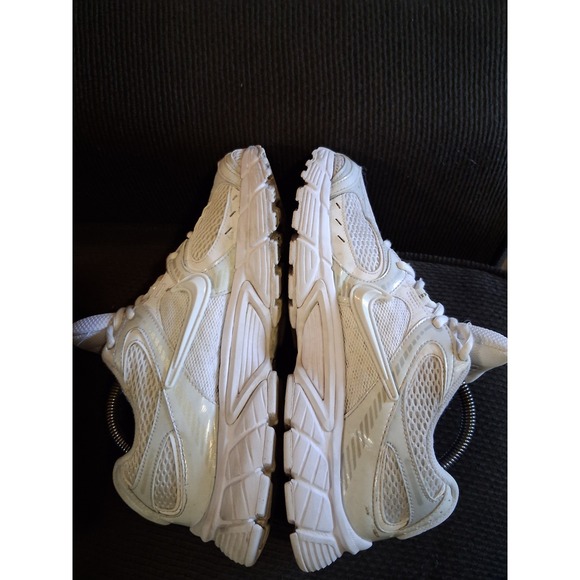 Nike V5 RNR White Black Metallic Silver Womens HQ7901-101 VNDS Sz 9.5 - Picture 6 of 8